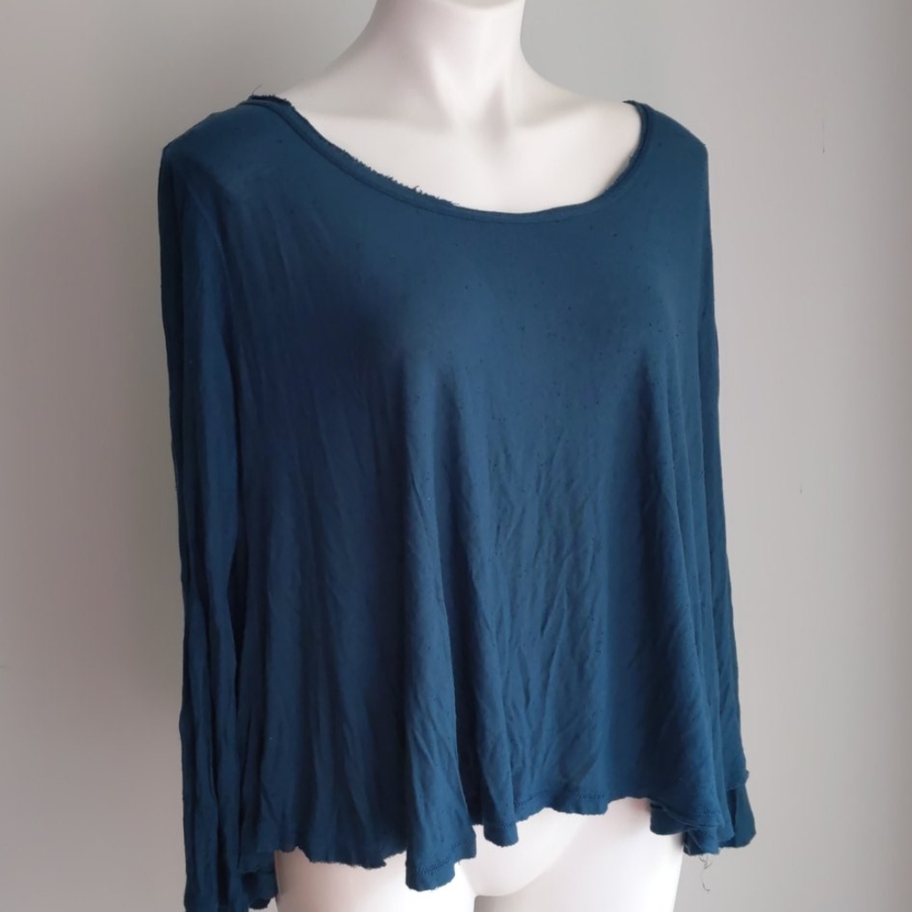 We the Free Free people lounging scoopneck tee on Size SMALL  mannequin